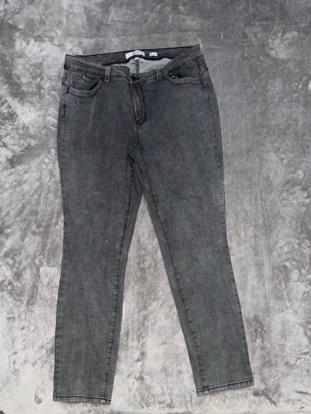 Women’s Slim Gray Skinny Jeans - Stretch Denim